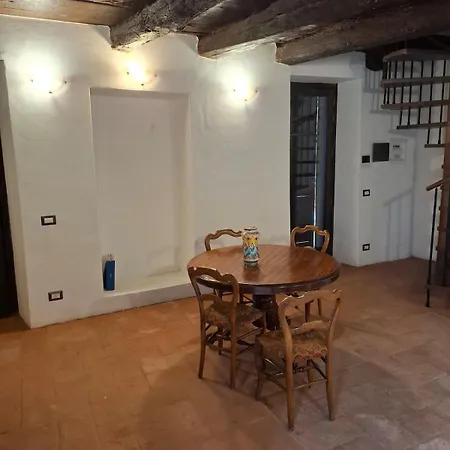 Dimora Delle Antiche Mura Apartman *